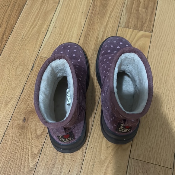 UGG girl size 5 - Picture 7 of 10